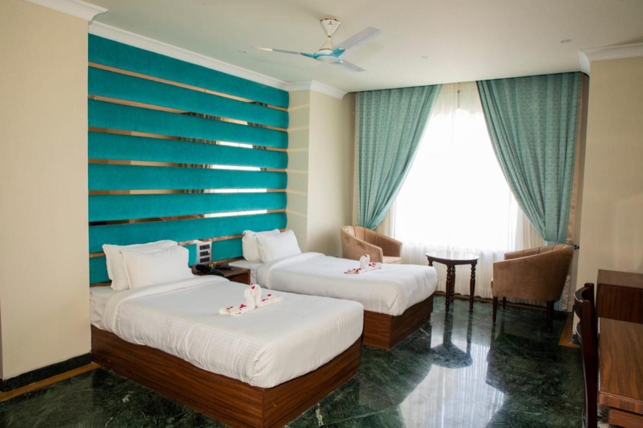 Indralok Palace Hotel & Resort Morena Oda fotoğraf